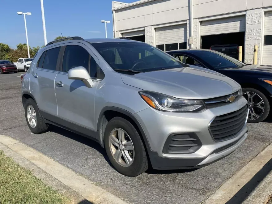 2018 Chevrolet Trax LT photo 1