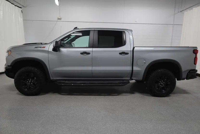 2024 Chevrolet Silverado 1500 ZR2 photo 1
