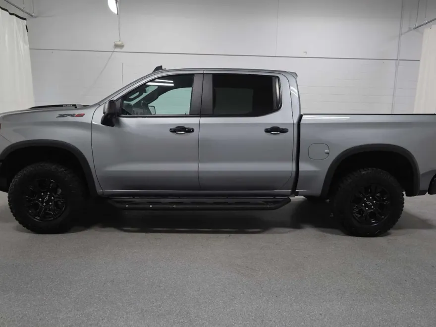 2024 Chevrolet Silverado 1500 ZR2 photo 1