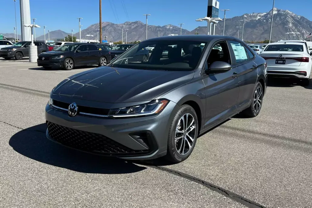 2026 Volkswagen Jetta Sport photo 1