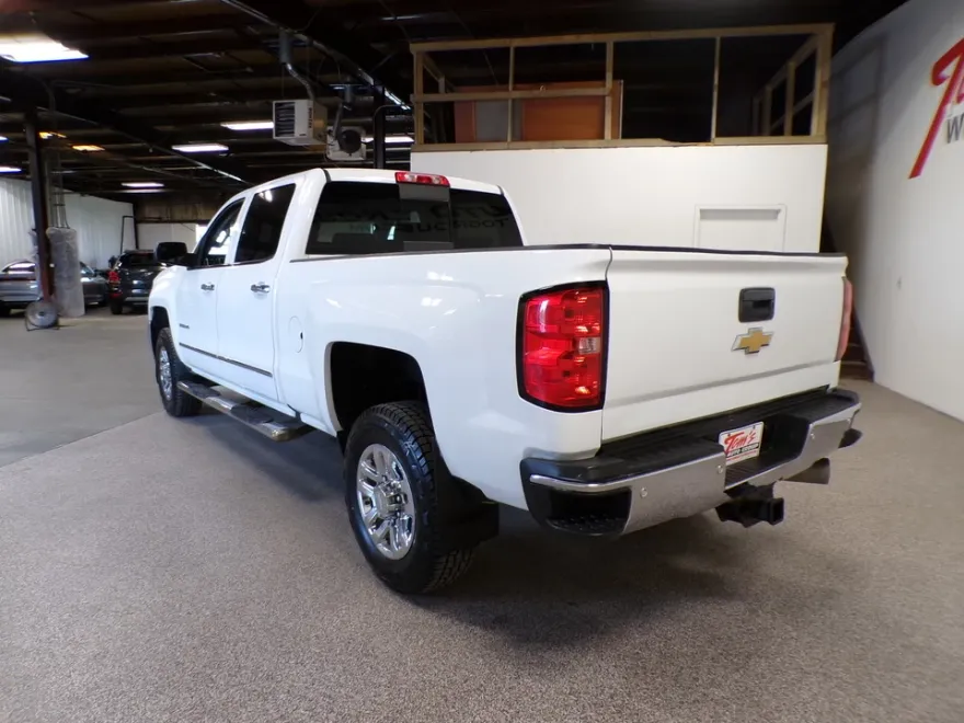 2016 Chevrolet Silverado 2500HD LTZ photo 1