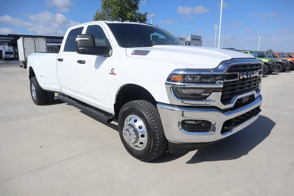 2025 Ram 3500 Tradesman photo 1