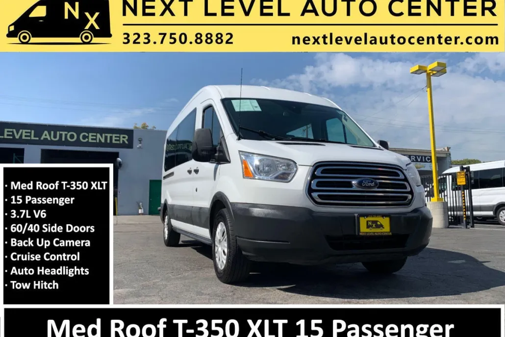 2017 Ford Transit XLT photo 1