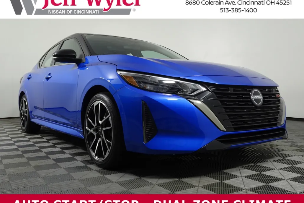 2025 Nissan Sentra SR photo 1