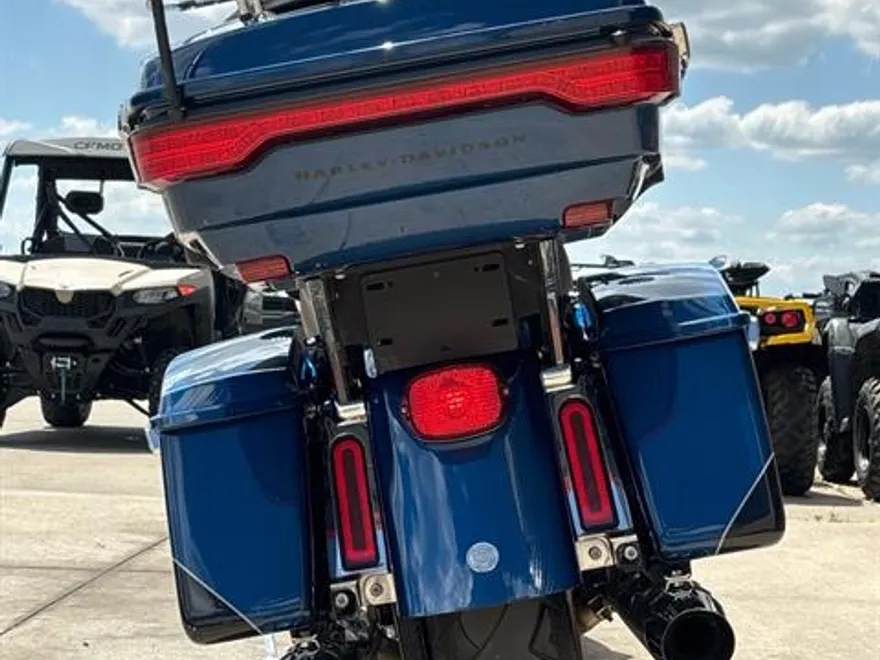 2022 Harley Davidson FLHTK / Ultra Limited photo 1