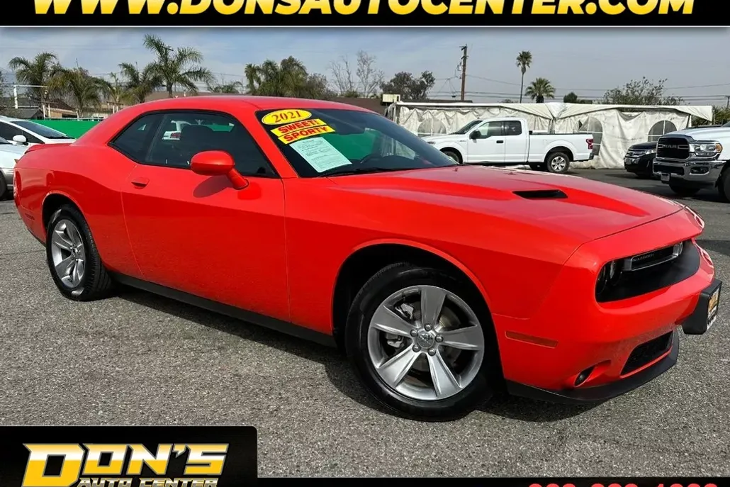 2021 Dodge Challenger photo 1