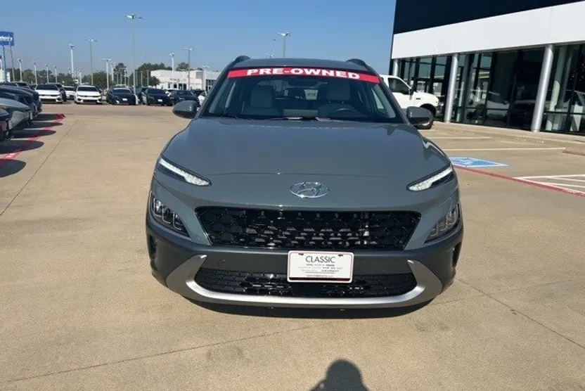 2022 Hyundai Kona Limited photo 1