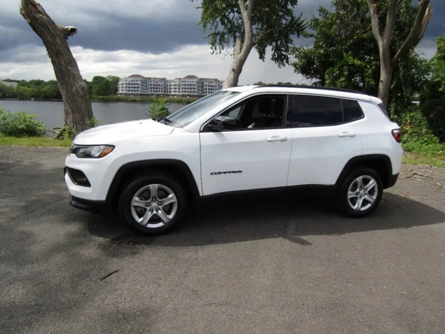 2023 Jeep Compass North Edition Latitude photo 1