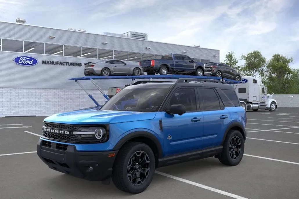 2025 Ford Bronco Sport Outer Banks photo 1