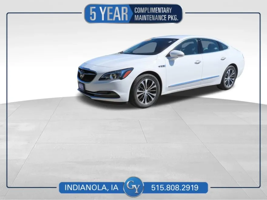 2017 Buick LaCrosse Essence photo 1