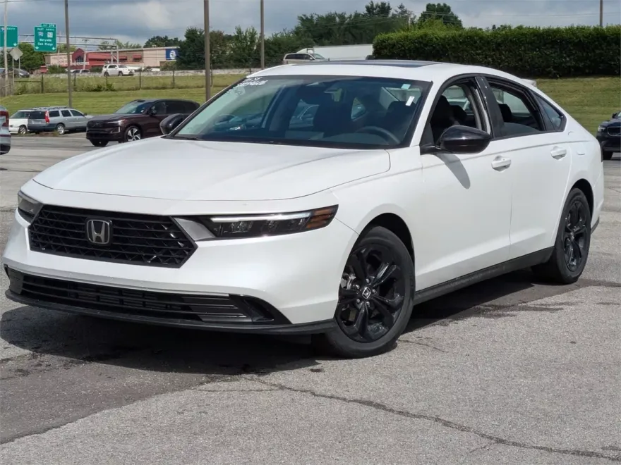 2025 Honda Accord SE photo 1