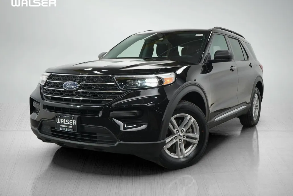 2021 Ford Explorer XLT photo 1