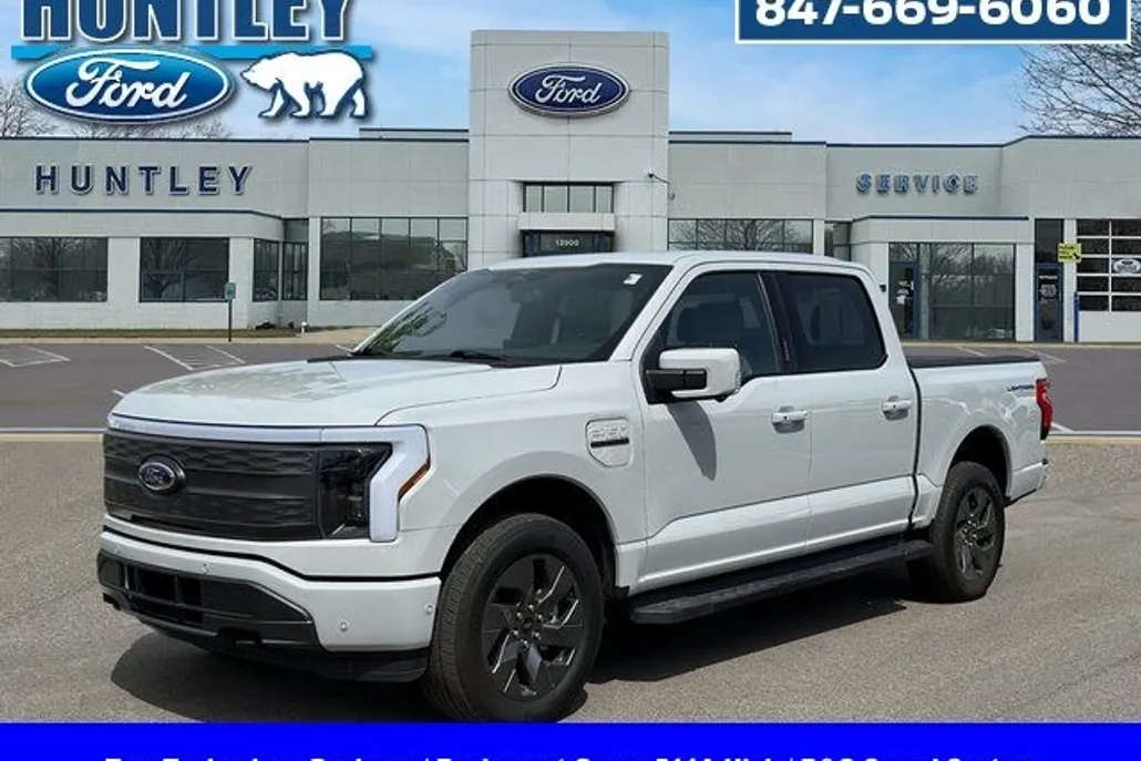 2023 Ford F-150 Lightning Lariat photo 1