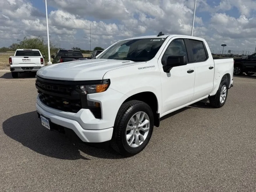 2026 Chevrolet Silverado Custom photo 1