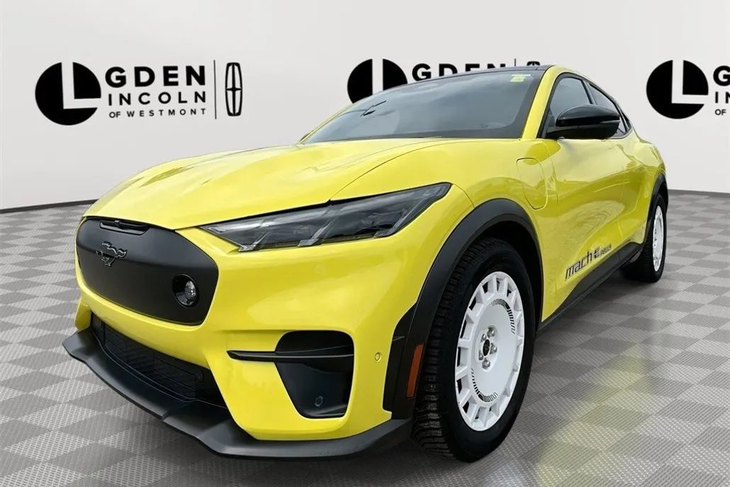 2024 Ford Mustang Mach-E GT photo 1
