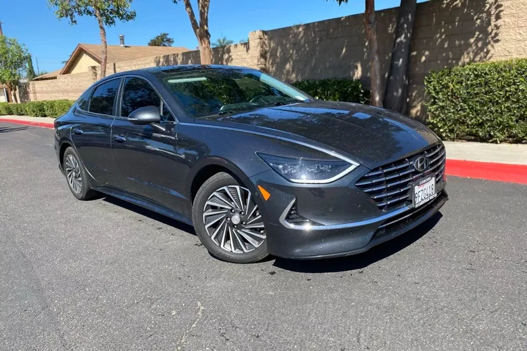 2023 Hyundai Sonata Hybrid Limited photo 1