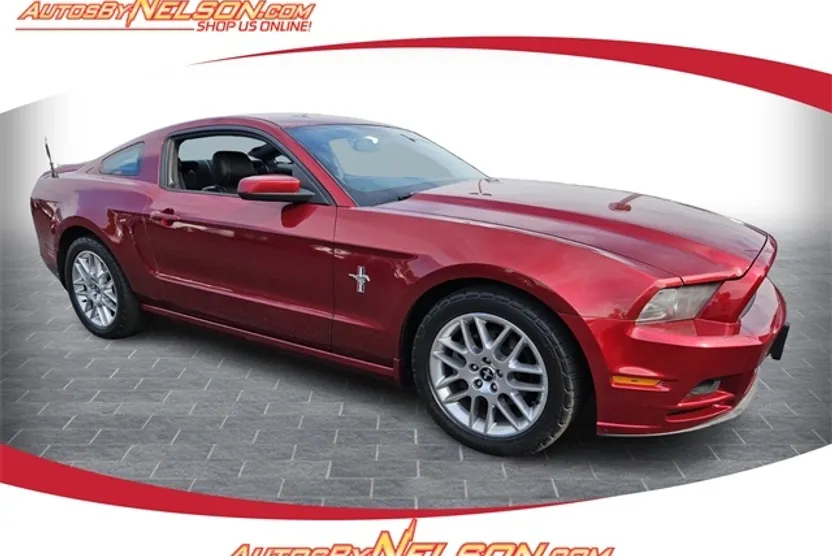 2014 Ford Mustang V6 Premium photo 1