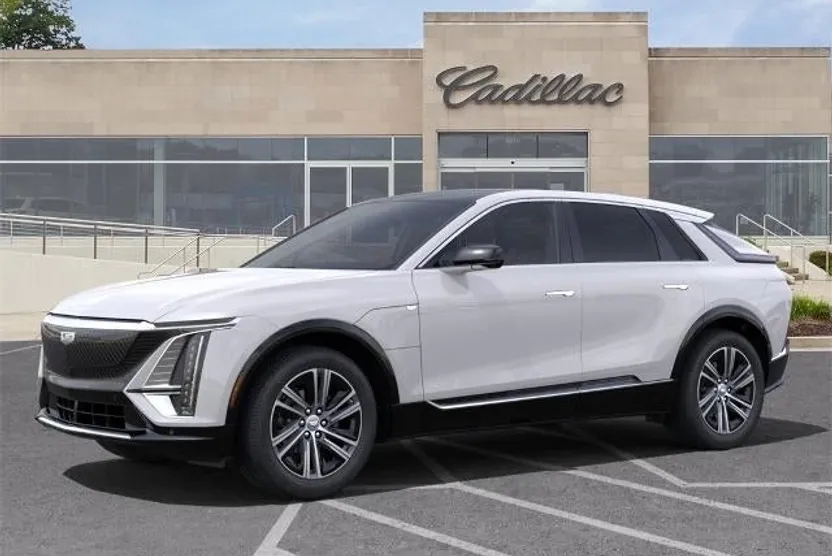 2025 Cadillac Lyriq Luxury photo 1