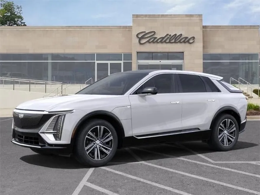 2025 Cadillac Lyriq Luxury photo 1