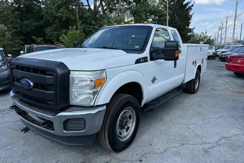 2015 Ford F-350 XL photo 1