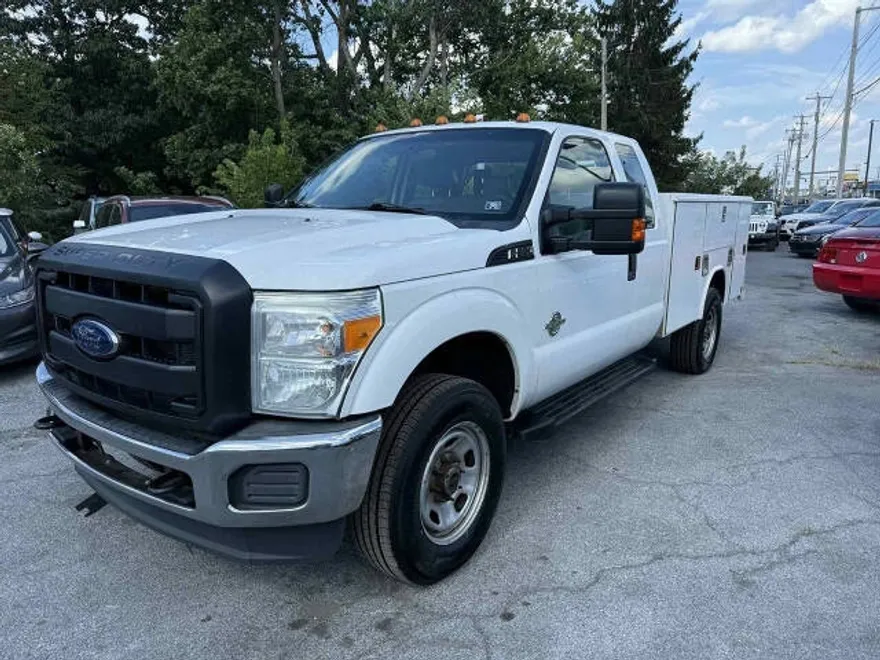 2015 Ford F-350 XL photo 1
