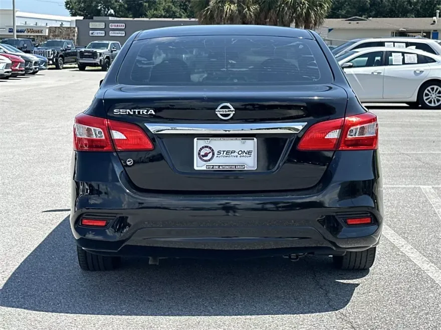 2018 Nissan Sentra S photo 1