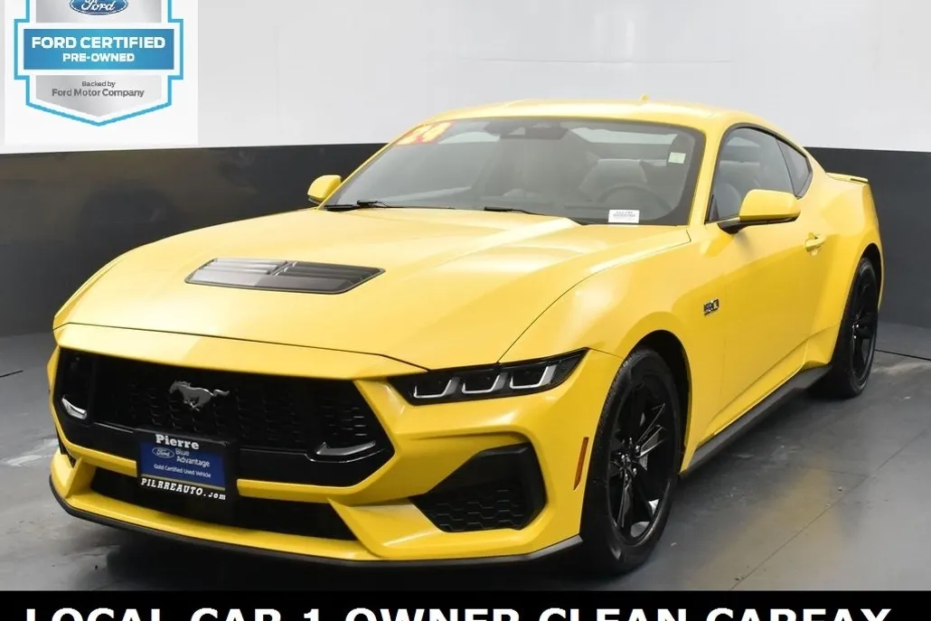 2024 Ford Mustang GT photo 1