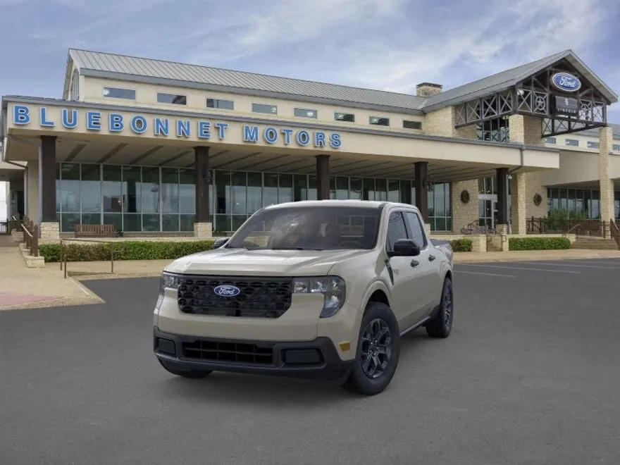 2025 Ford Maverick XLT photo 1
