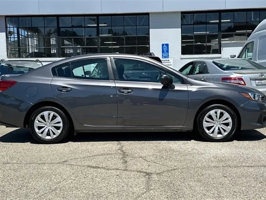 2022 Subaru Impreza Base photo 1