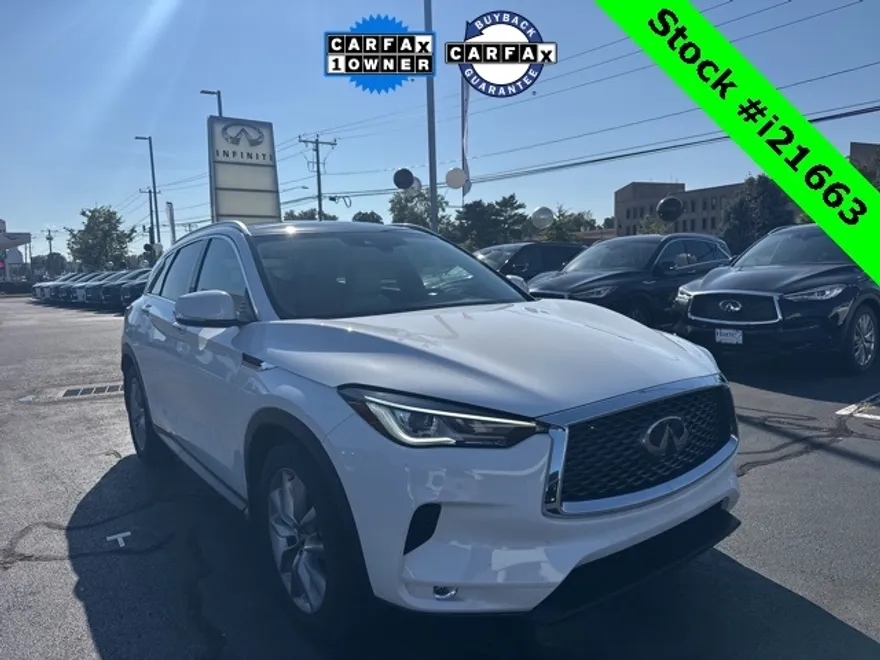 2022 Infiniti QX50 Luxe photo 1