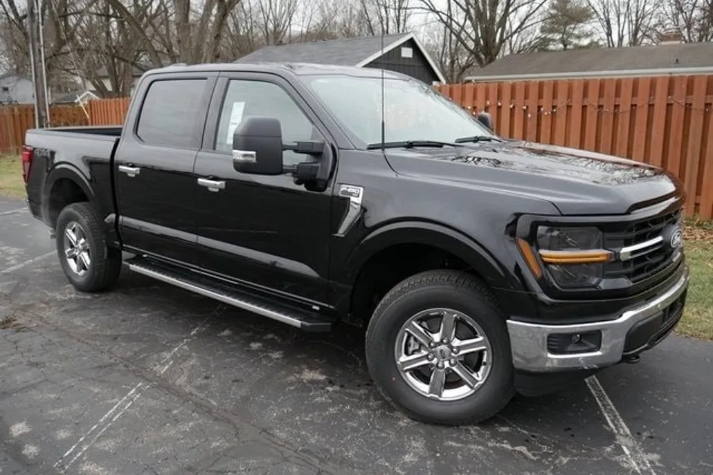 2024 Ford F-150 XLT photo 1