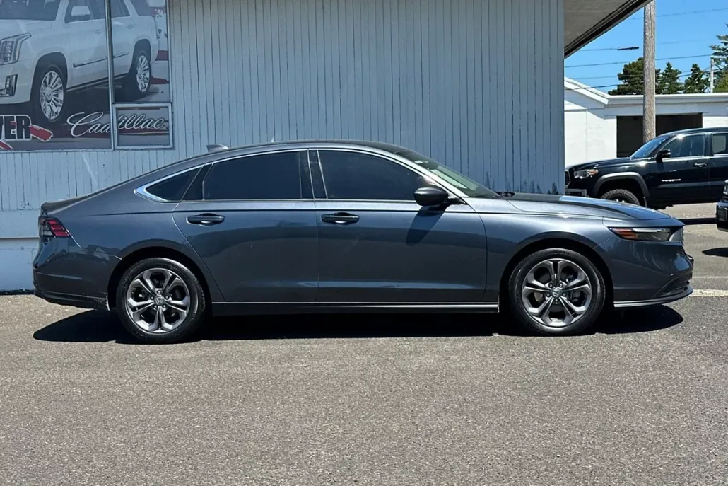 2023 Honda Accord EX photo 1