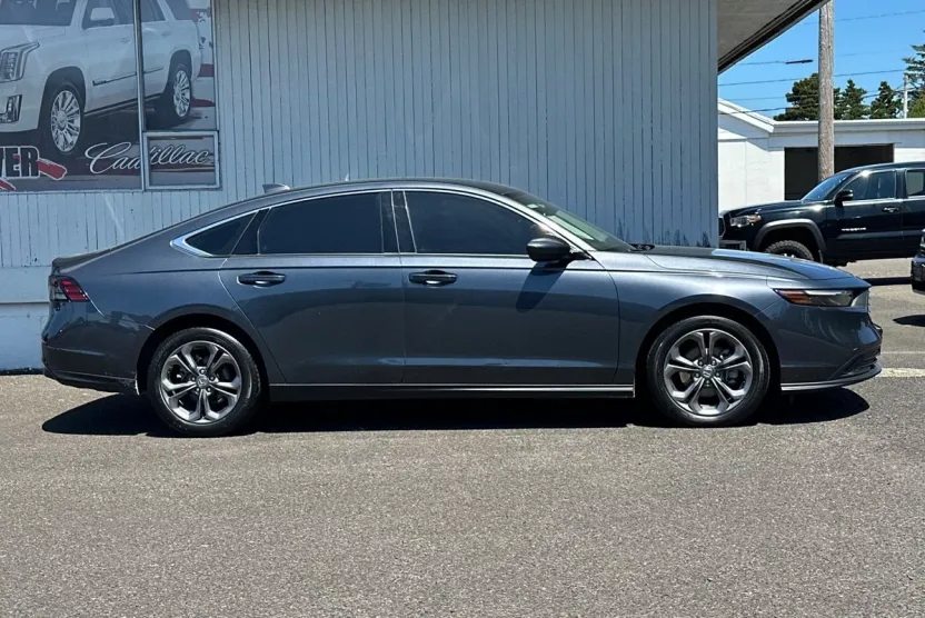 2023 Honda Accord EX photo 1