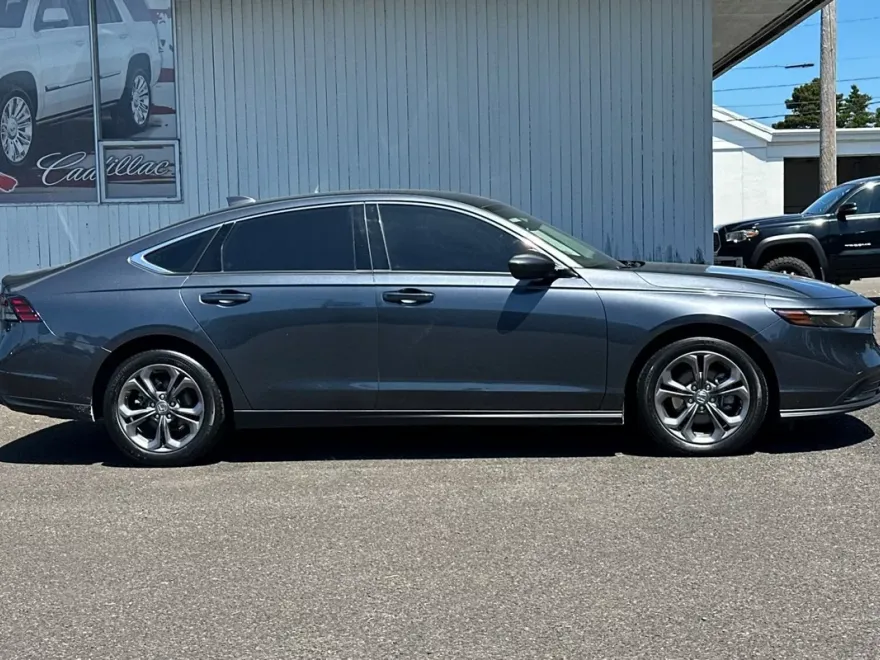 2023 Honda Accord EX photo 1