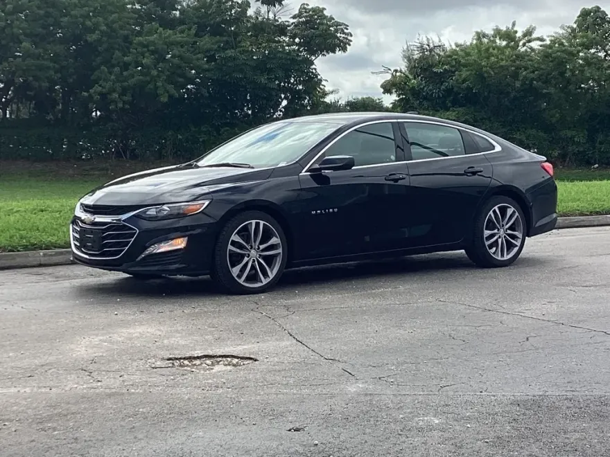 2023 Chevrolet Malibu 1LT photo 1