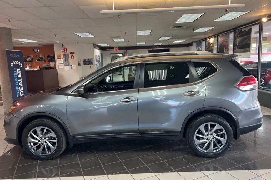 2015 Nissan Rogue SL photo 1
