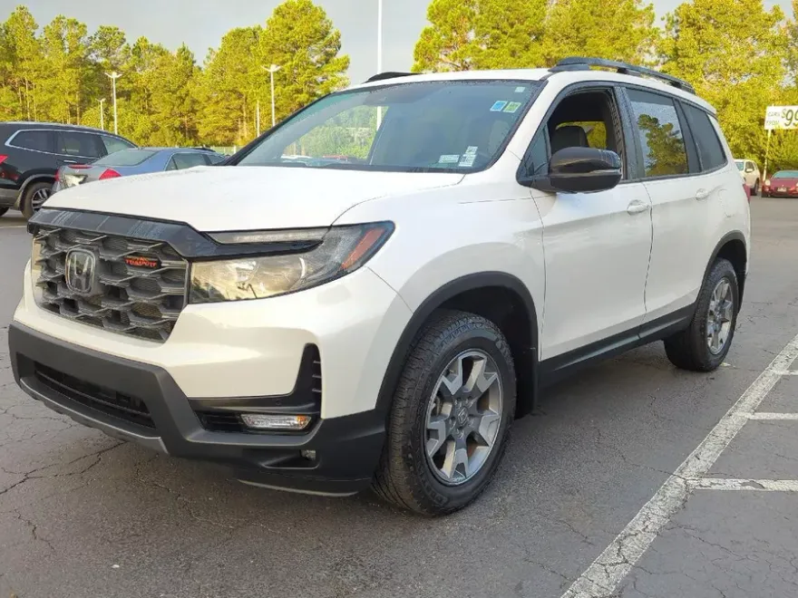 2023 Honda Passport TrailSport photo 1