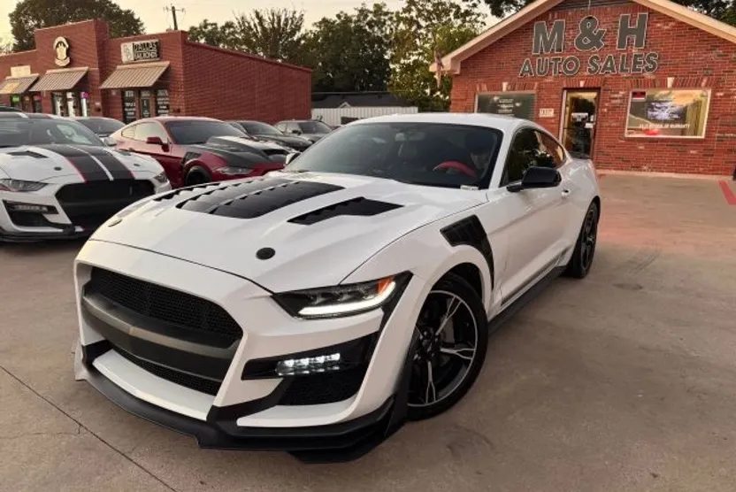 2017 Ford Mustang GT Premium photo 1