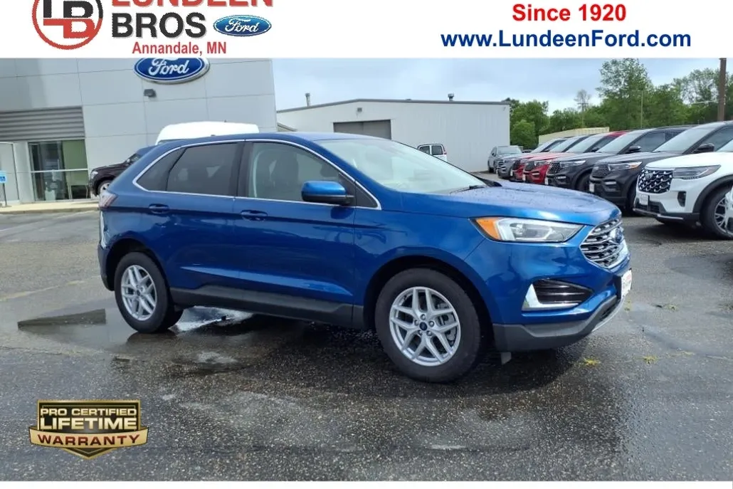 2022 Ford Edge SEL photo 1