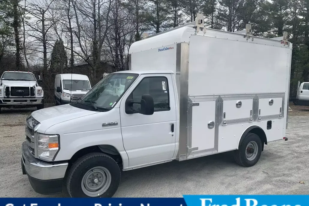 2026 Ford E-350 Base photo 1