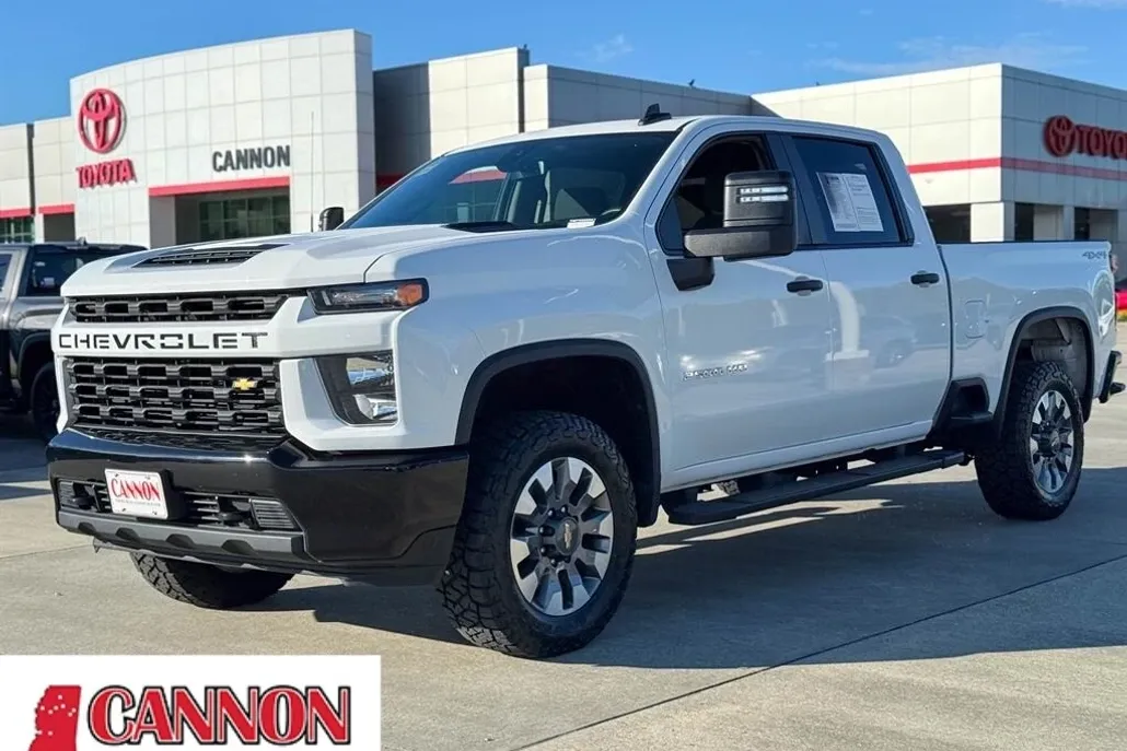 2022 Chevrolet Silverado 2500HD Custom photo 1