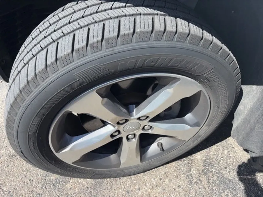 2021 Jeep Grand Cherokee Limited photo 1