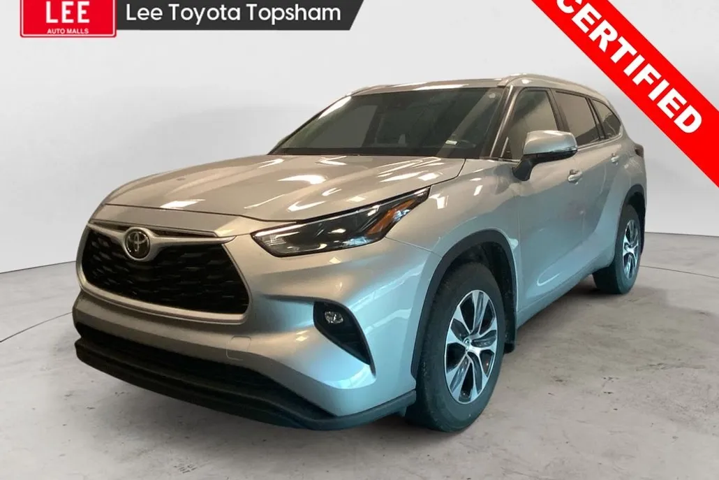 2023 Toyota Highlander XLE photo 1
