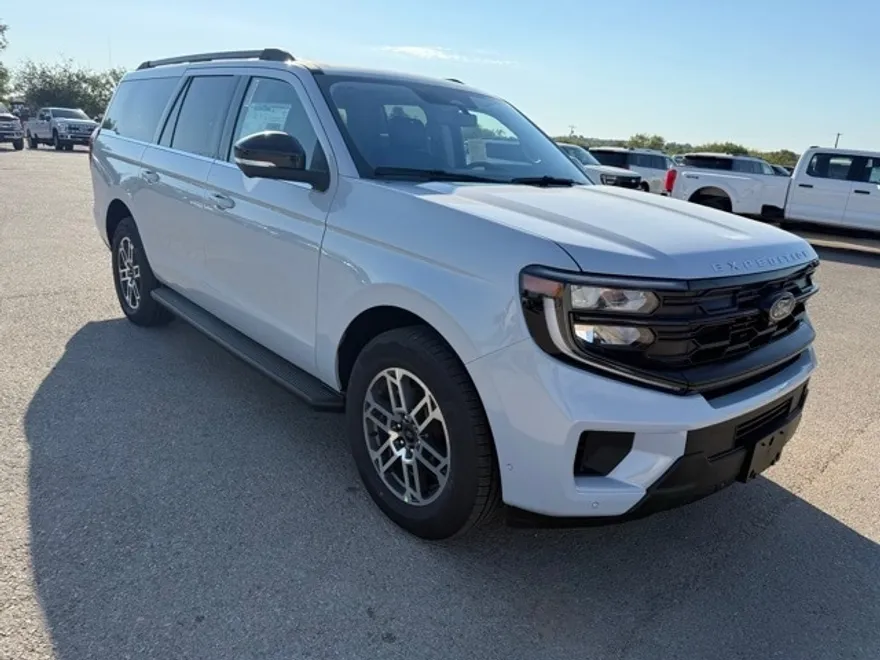 2025 Ford Expedition MAX photo 1