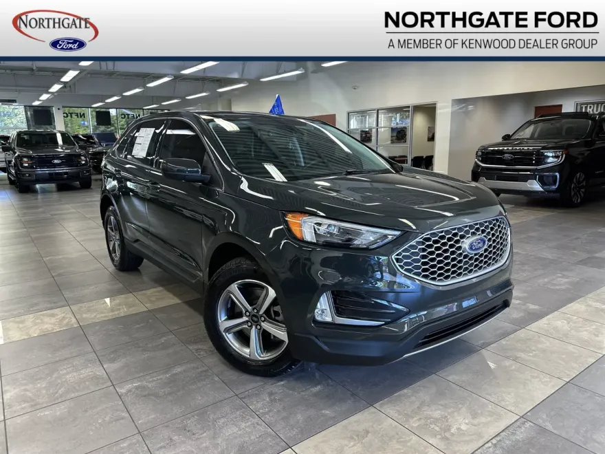 2024 Ford Edge SEL photo 1