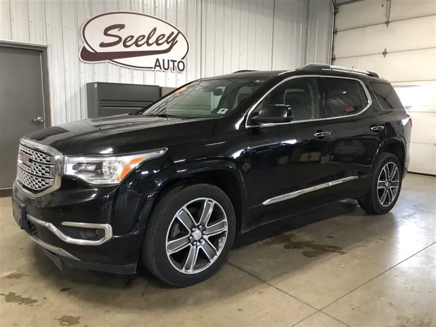 2017 Gmc Acadia Denali photo 1