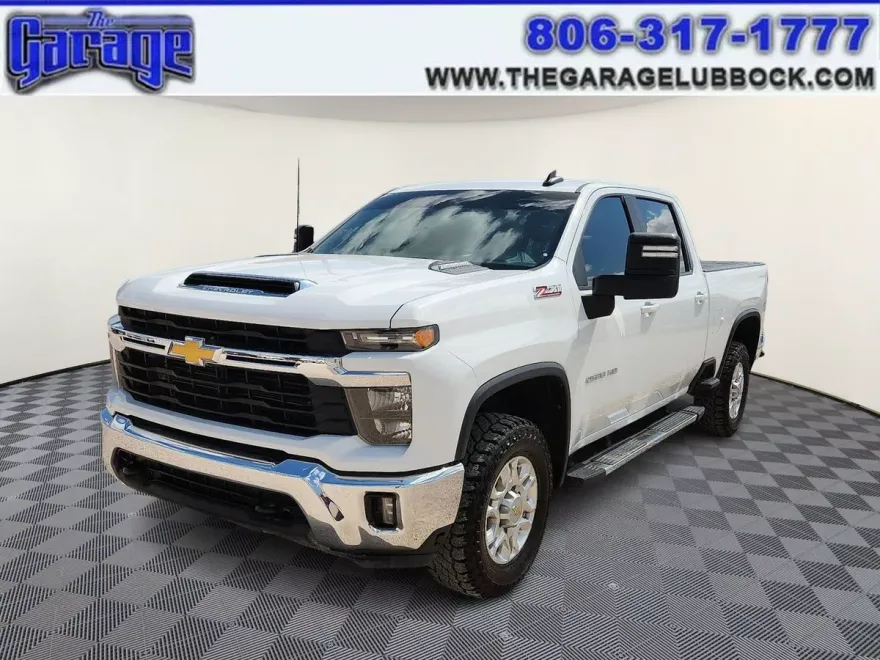 2024 Chevrolet Silverado 2500HD LT photo 1