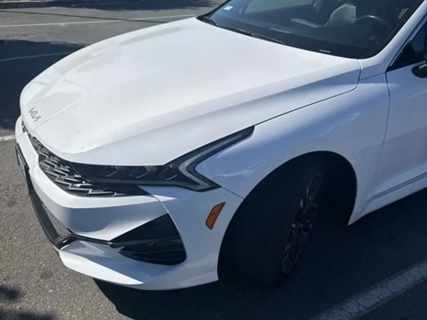 2023 Kia K5 GT-Line photo 1