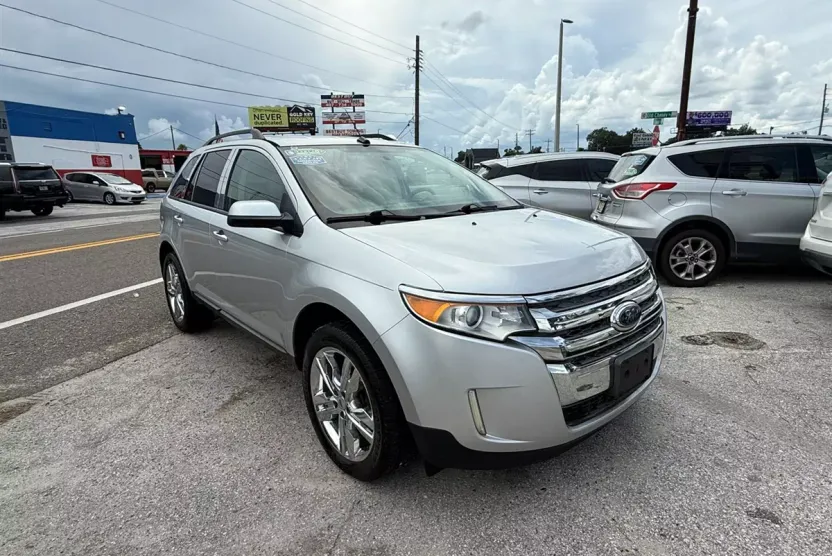 2013 Ford Edge SEL Sport photo 1