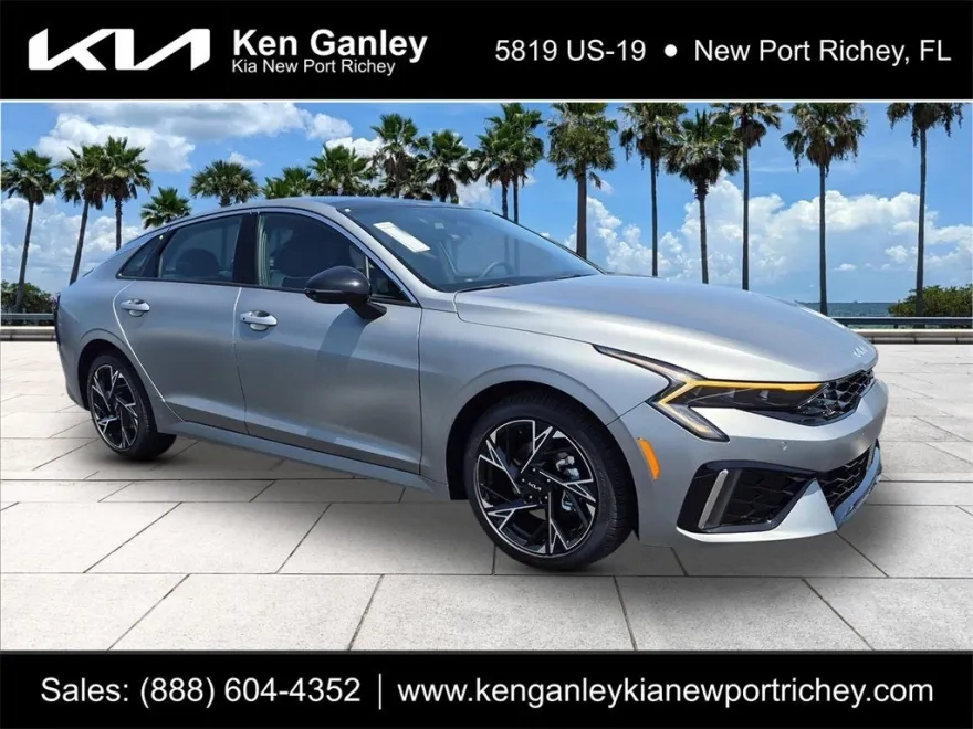2025 Kia K5 GT-Line photo 1
